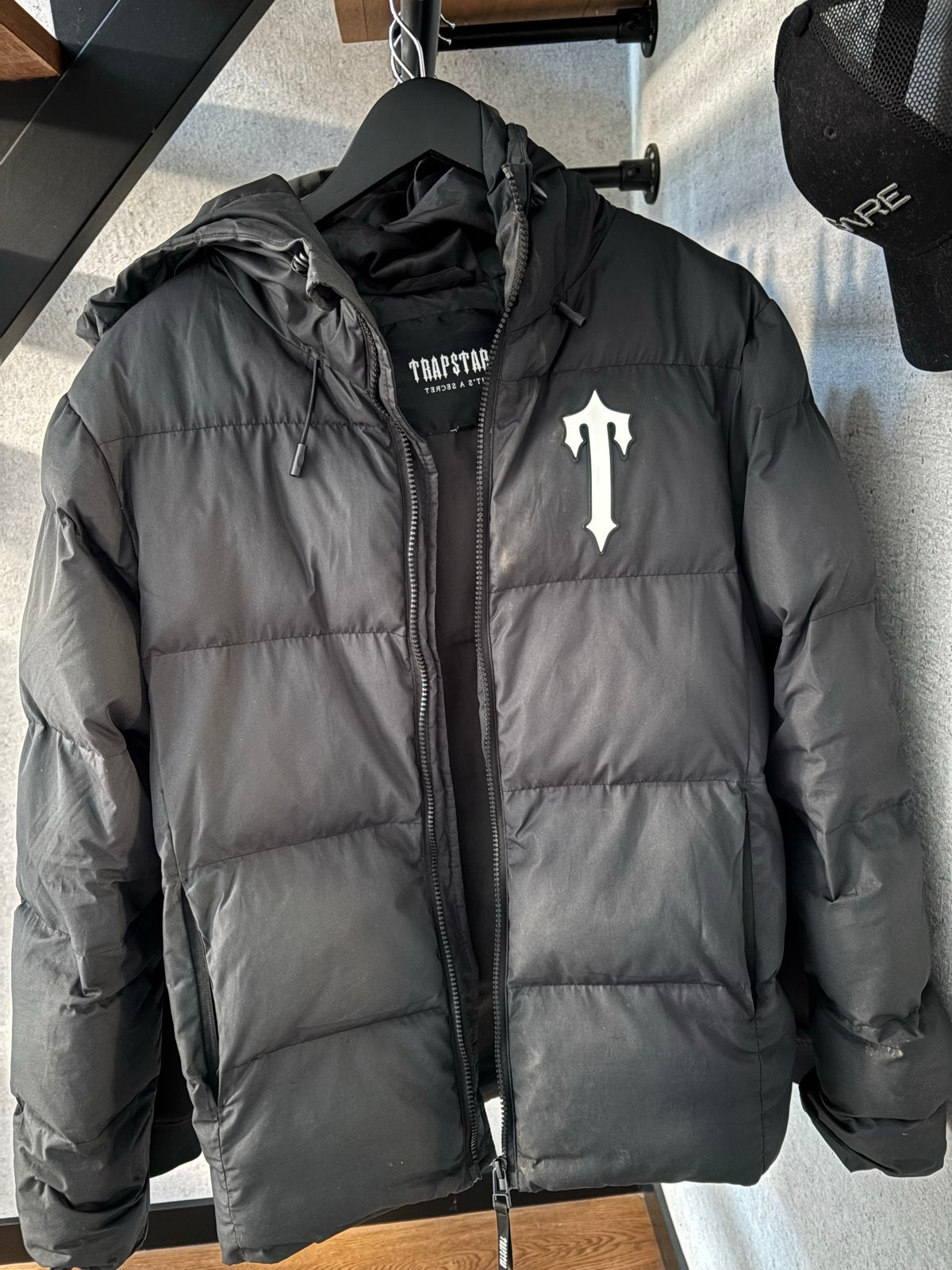 Trapstar Irongate Hooded Puffer Jas XS, Kleding | Heren, Ophalen of Verzenden, Gedragen, Maat 46 (S) of kleiner, Zwart