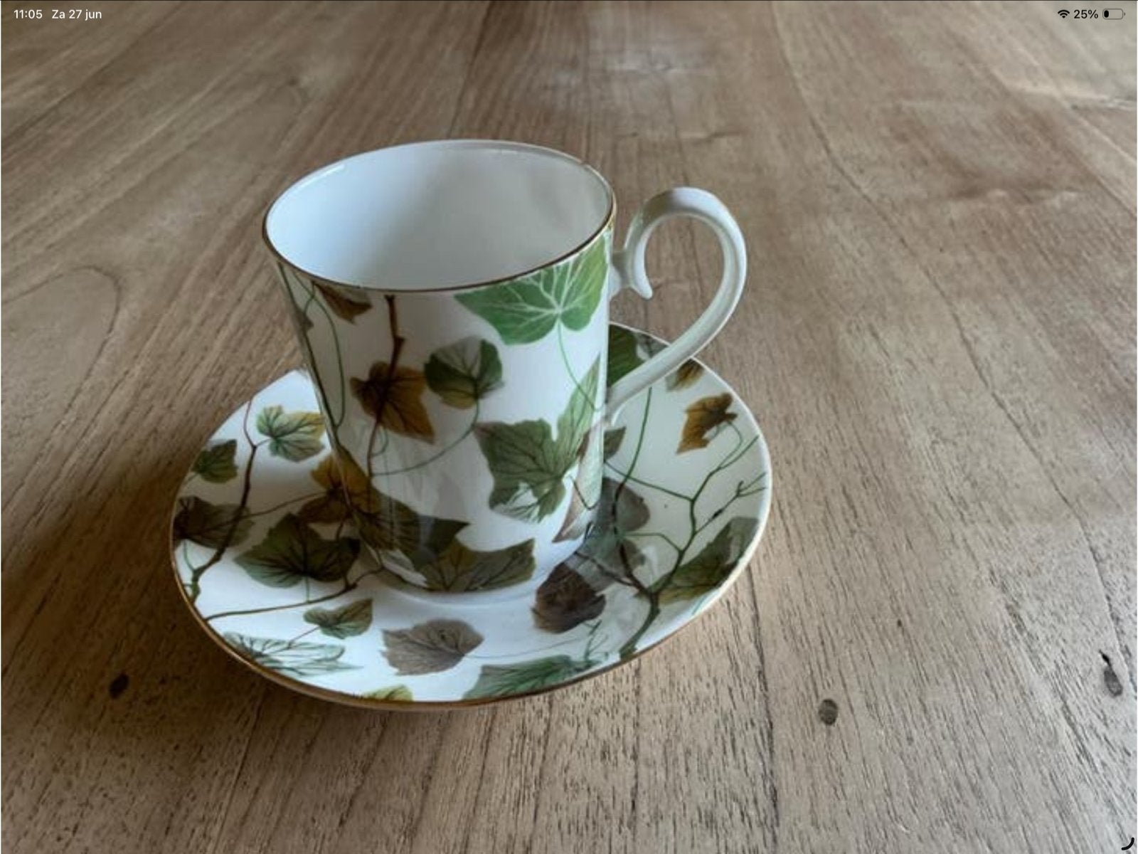 Royal Albert Springwood Kop en Schotel - Vintage, Vintage, Ophalen of Verzenden, Zo goed als nieuw, Kop(pen) en/of Schotel(s)