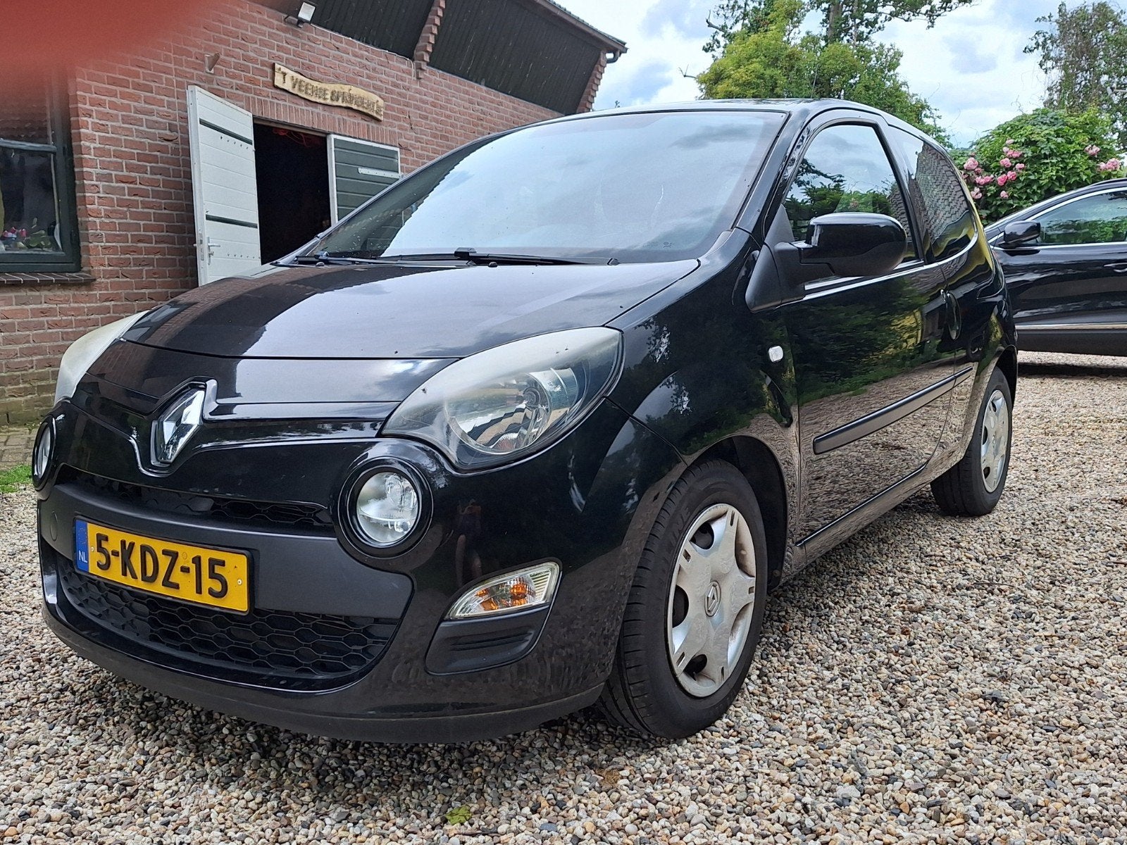 Renault Twingo 1.2 16V 2013 Zwart, Auto's, Renault, Voorwielaandrijving, 839 kg, 74 pk, 4 cilinders