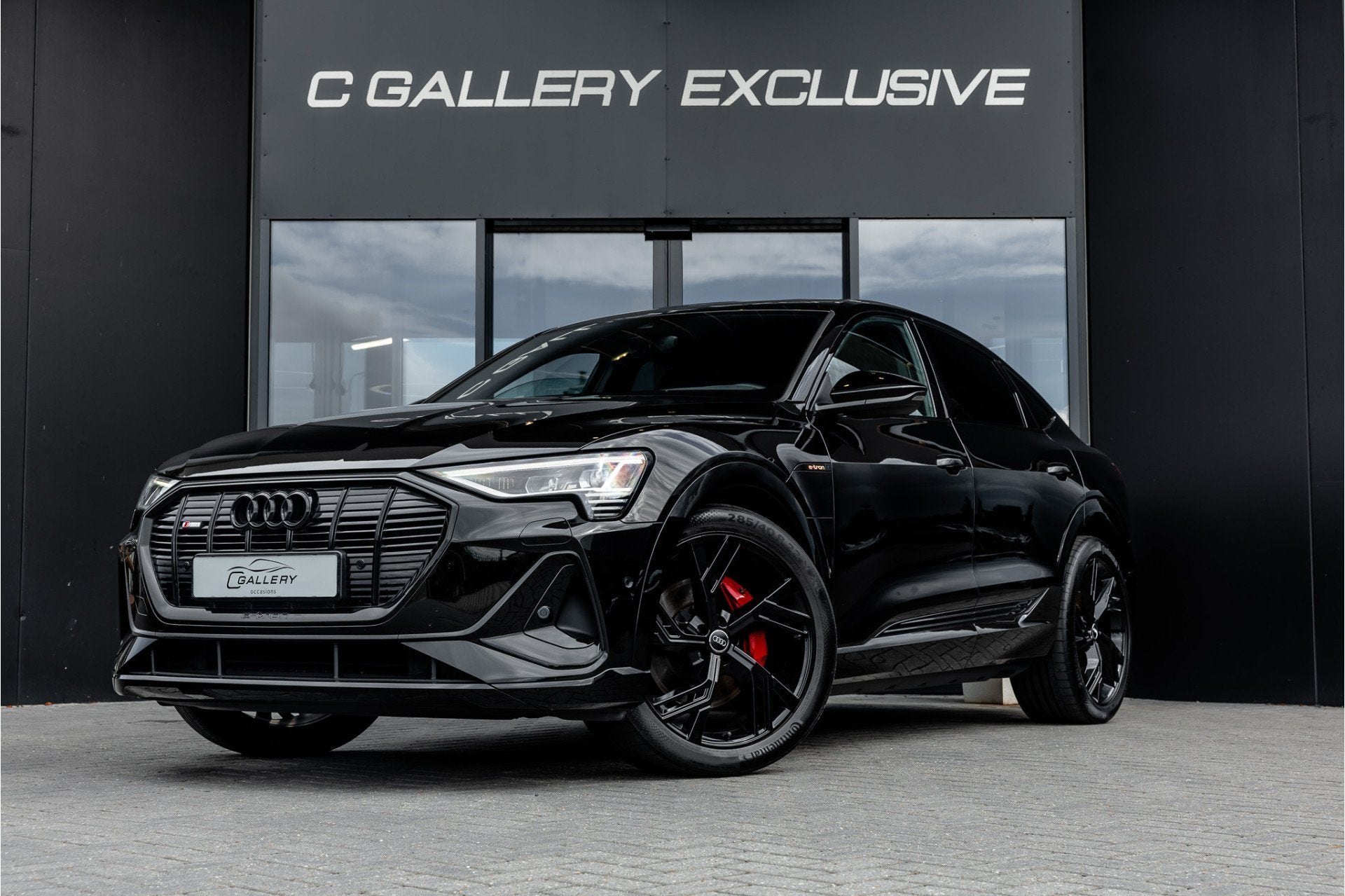 Audi e-tron Sportback 55 quattro S edition 95 kWh - S Line |, Auto's, Audi, Automaat, Zwart, Zwart, Origineel Nederlands