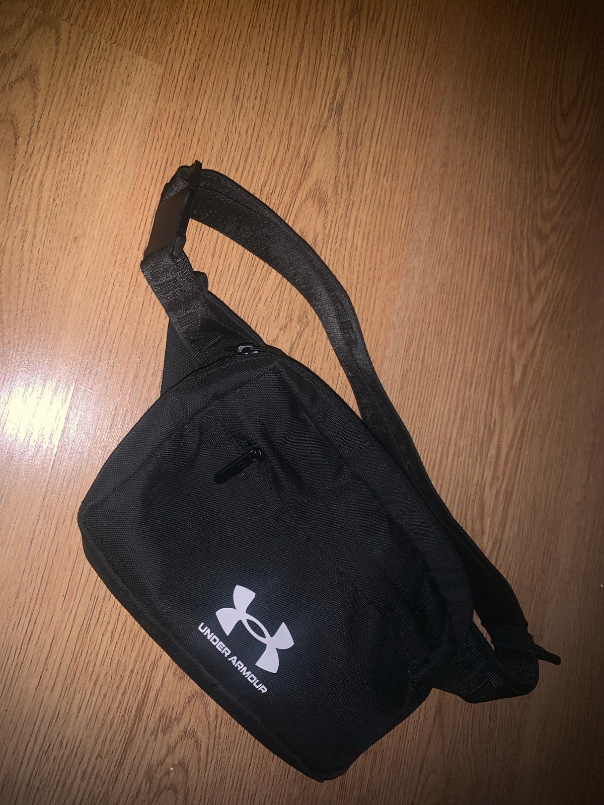 Under Armour Heuptas / Schoudertas - Nieuw & Origineel, Ophalen of Verzenden, Nieuw, Zwart, Overige merken