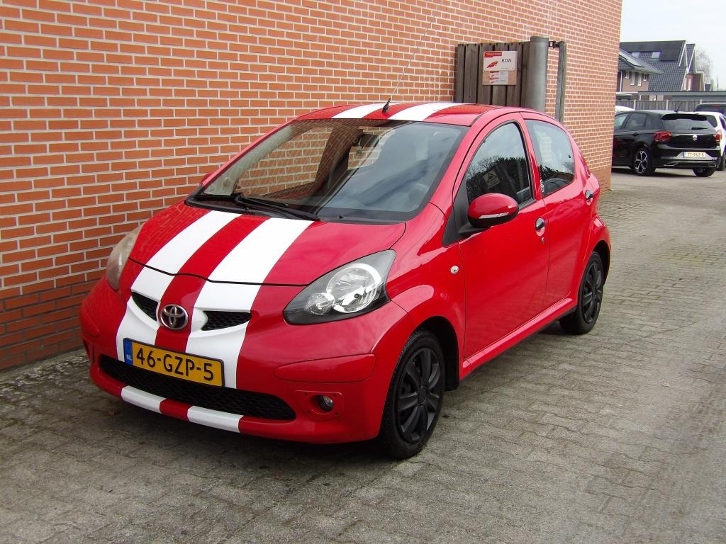 Toyota Aygo 1.0-12V Sport (bj 2008), Gebruikt, 4 stoelen, 68 pk, Origineel Nederlands