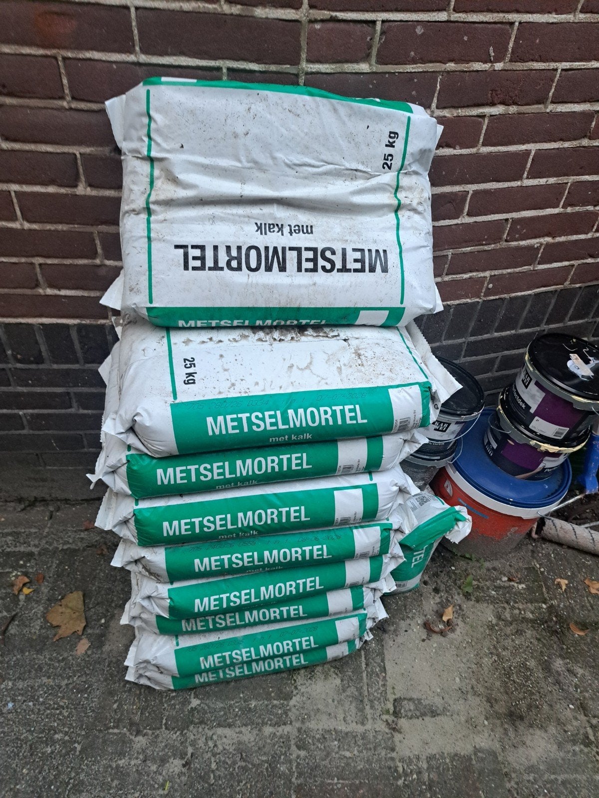 12 zakken Metselmortel met kalk 25 kg, Ophalen