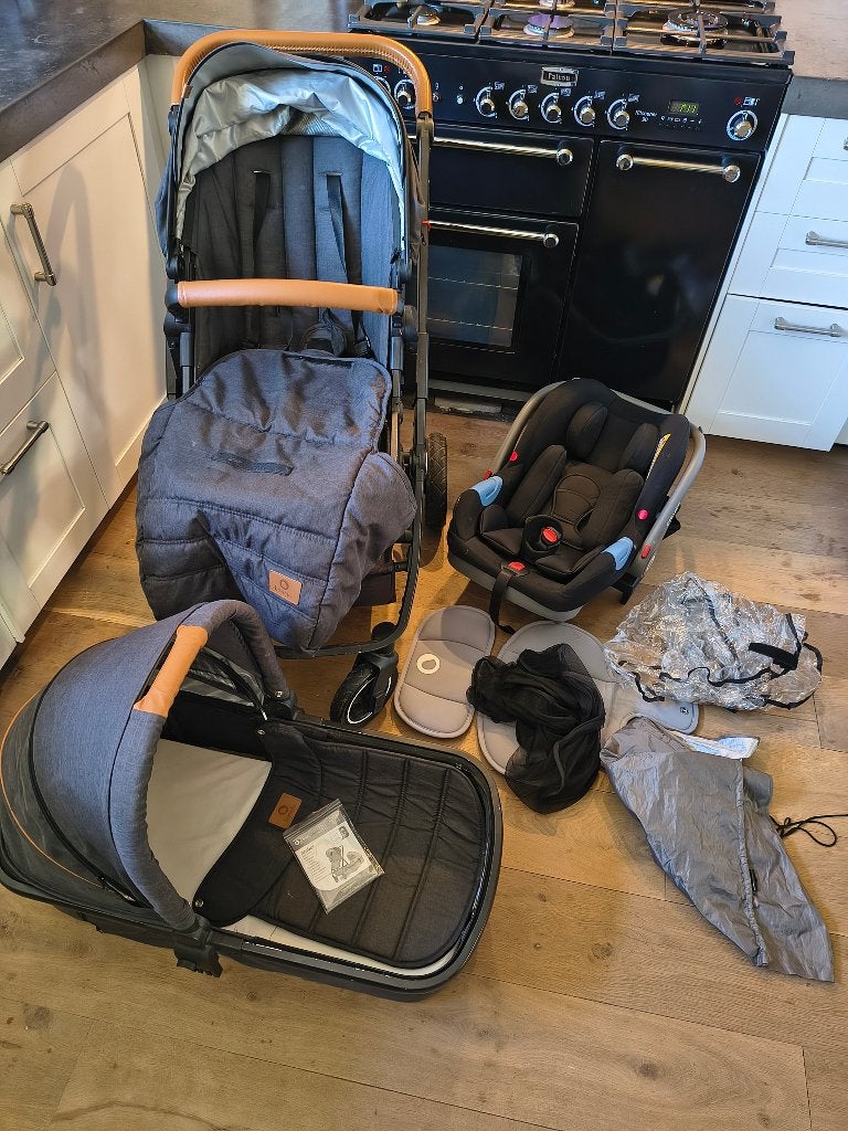 Lionelo Combiwagen met Maxi-Cosi en accessoires, Gebruikt, Luchtbanden, Combiwagen, Ophalen