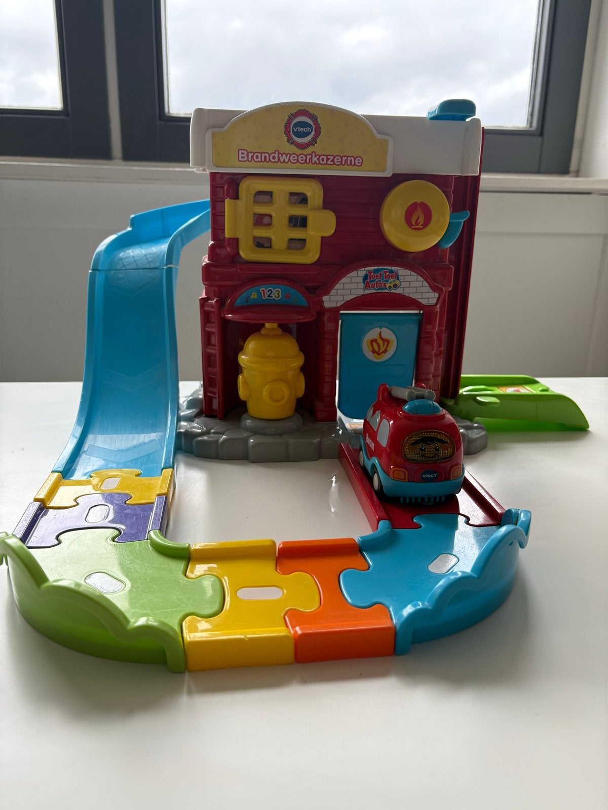 VTech Toet Toet Auto's Brandweerkazerne met Brandweerauto, Kinderen en Baby's, Speelgoed | Vtech, Ophalen of Verzenden, Zo goed als nieuw