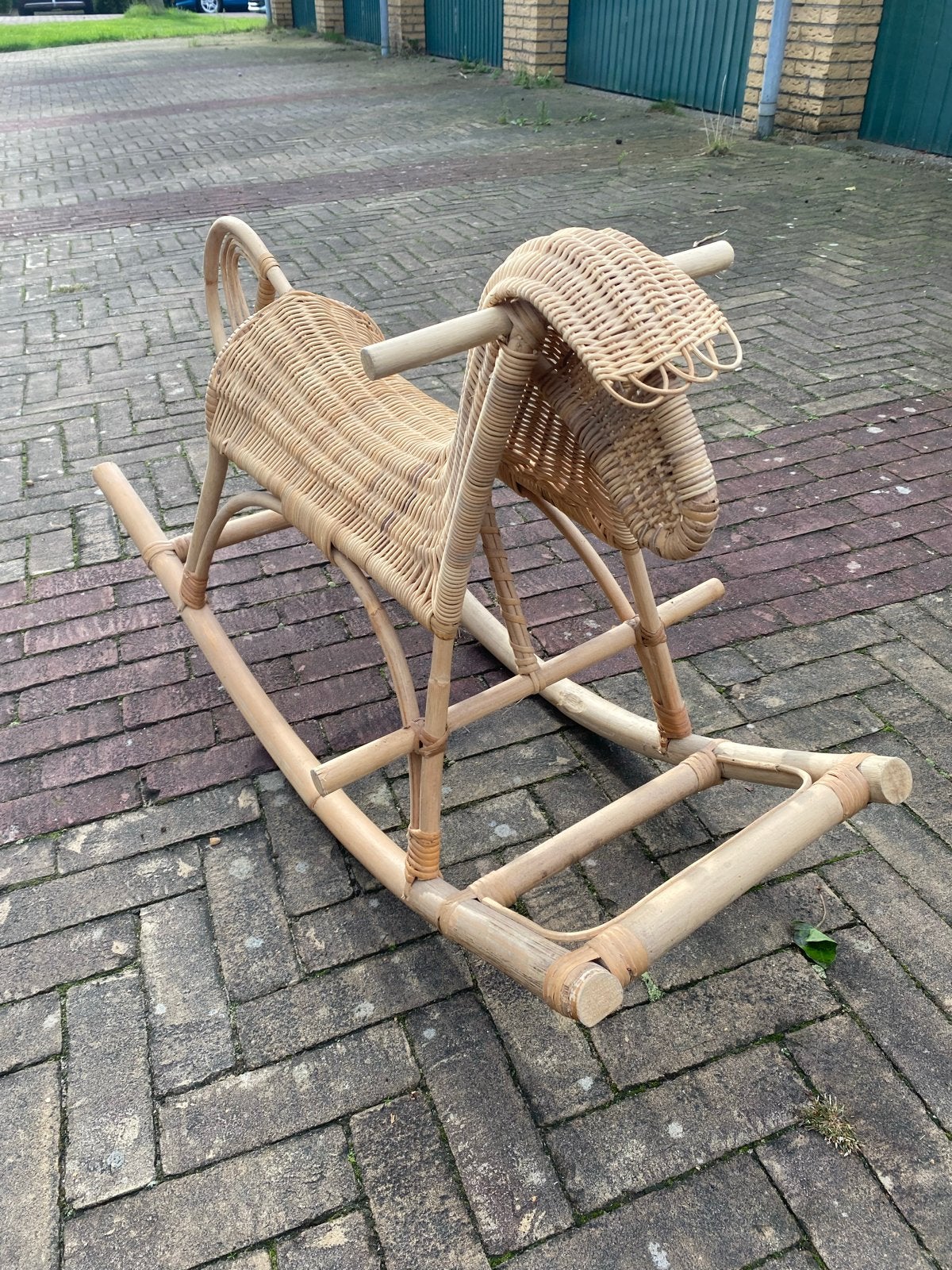 Rotan schommelpaard - Vintage kinder schommelstoel, Ophalen, Gebruikt, Overige typen