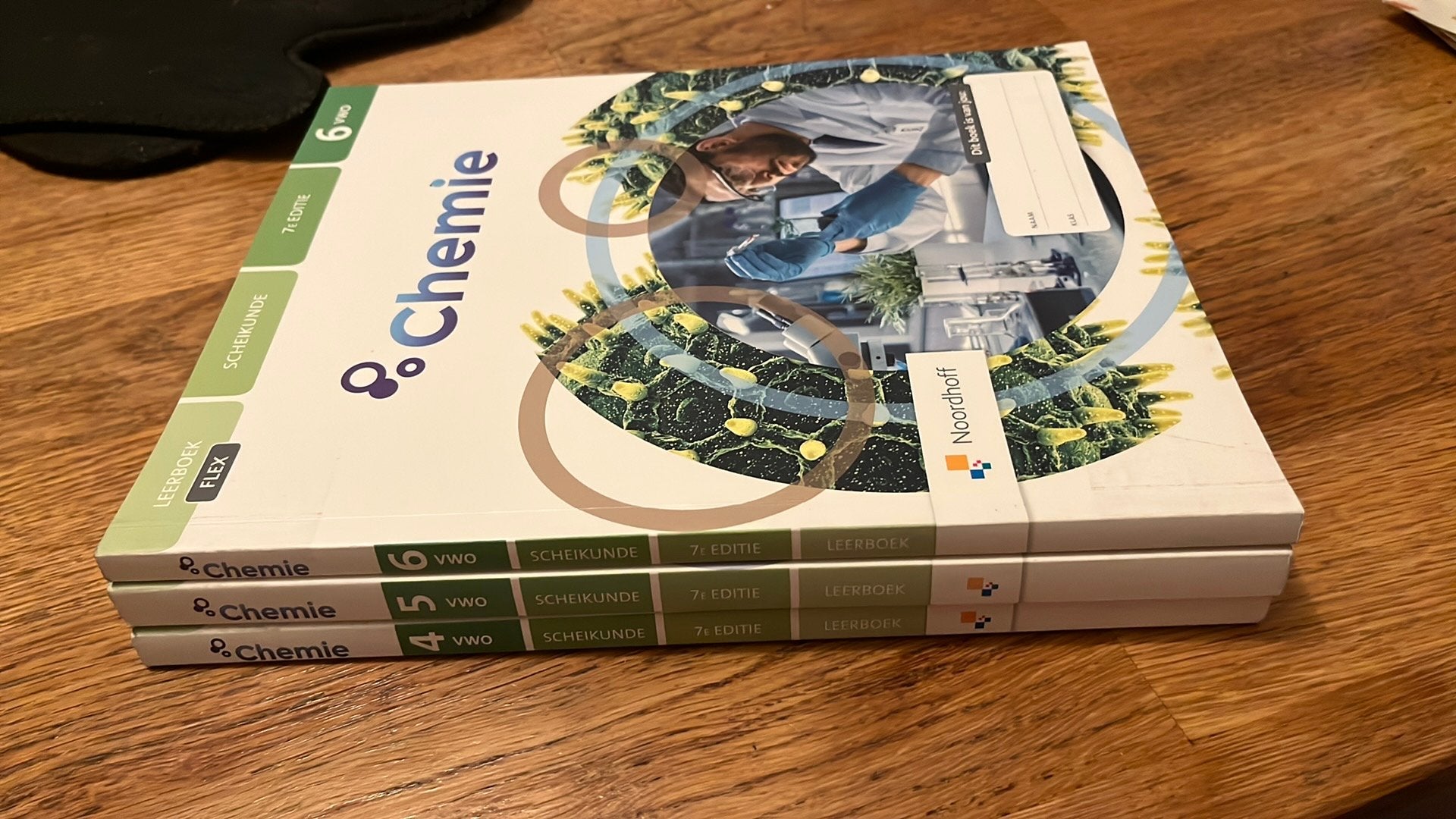 Noordhoff chemie leerboeken 4-5-6VWO, Ophalen, Zo goed als nieuw, VWO, Scheikunde