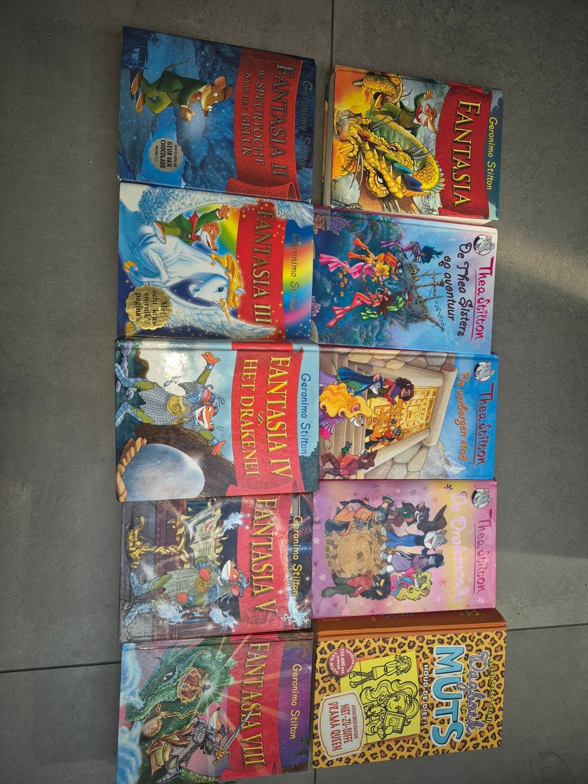 Geronimo Stilton & Thea Stilton boeken - Fantasia & meer, Ophalen of Verzenden, Gelezen, Geronimo Stilton, Thea Stilton, Rachel Renée Russell
