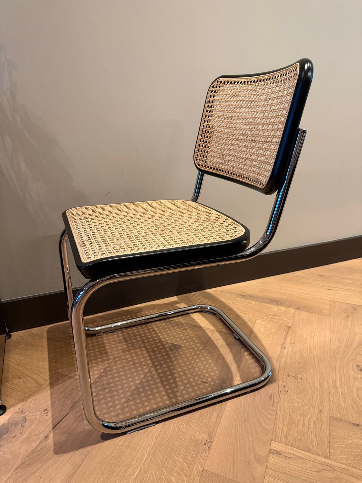 Thonet S32 Marcel Breuer stoel - Flinders, Huis en Inrichting, Stoelen, Ophalen, Zwart, Zo goed als nieuw, Metaal
