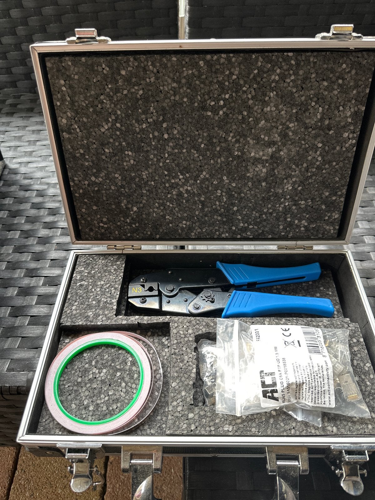 Krimptang set voor FTP connectoren met kopertape en 80 stuks, Ophalen of Verzenden, Gebruikt