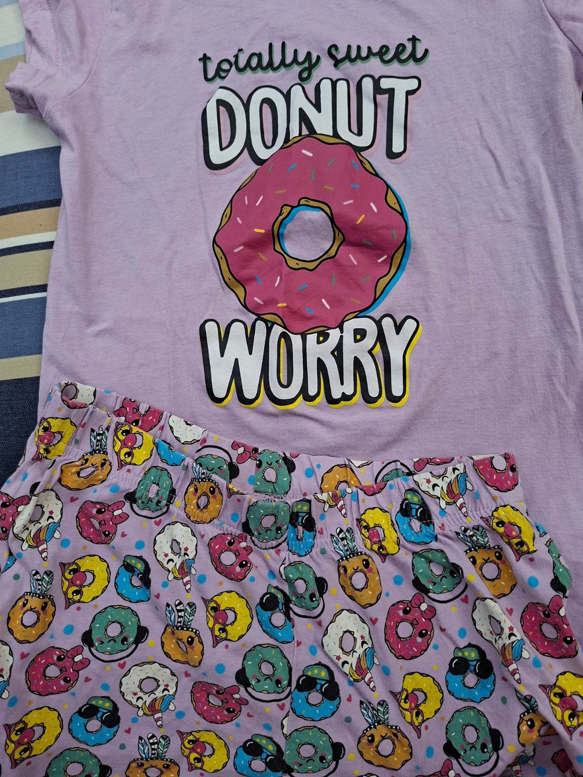 Leuke pyjama met donut print, maat 146/152, Ophalen of Verzenden, Zo goed als nieuw, Maat 146