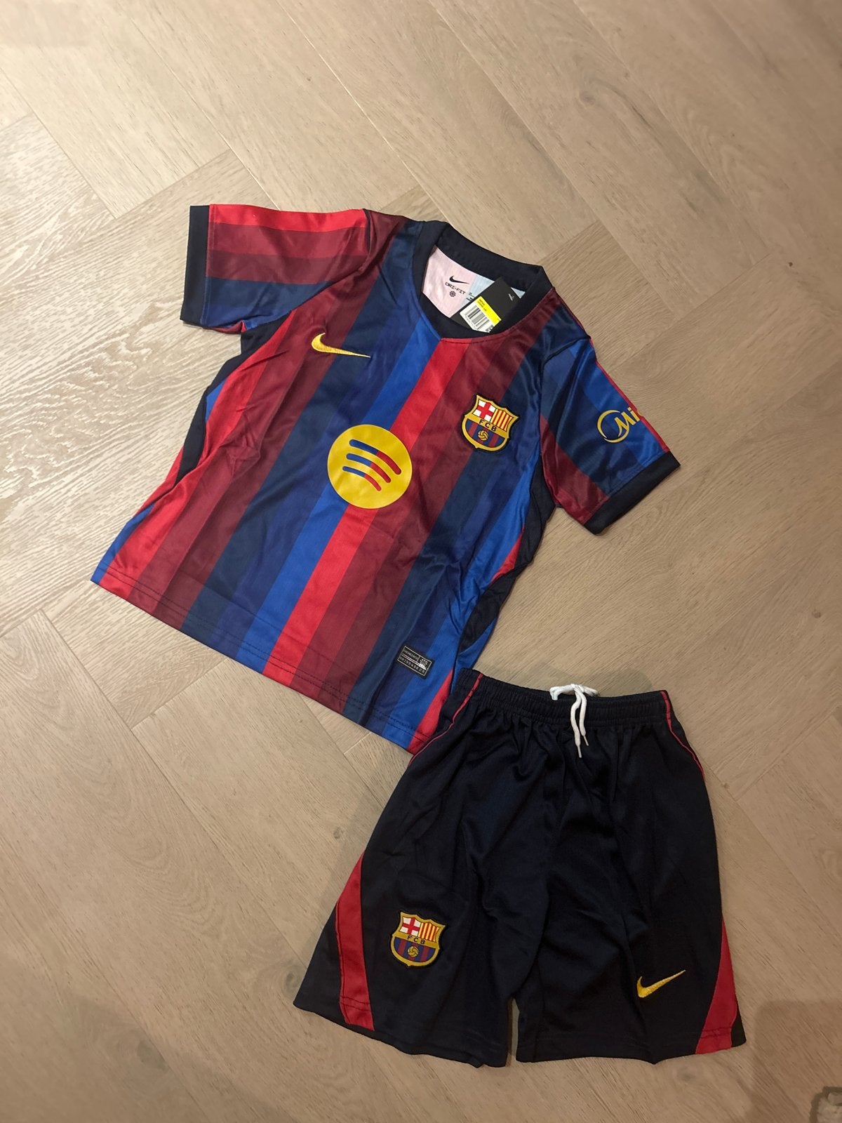 Nieuw Barcelona kinder tenue - Thuis tenue, Ophalen of Verzenden, Nieuw
