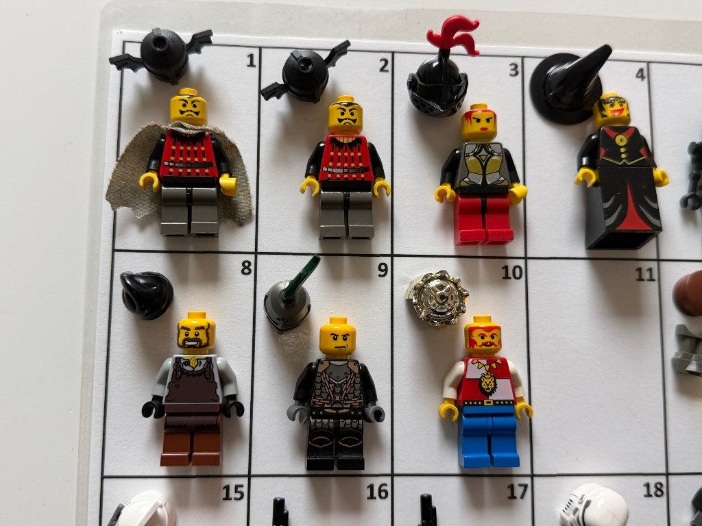 Lego restant minifigs CASTLE en STAR WARS. OP=OP !!, Overige thema's, Lego, Ophalen of Verzenden, Zo goed als nieuw