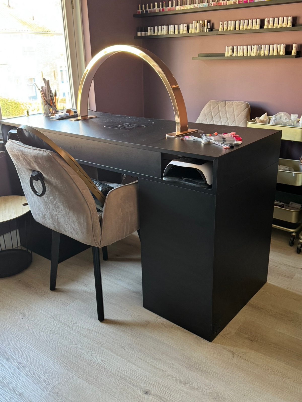 Nageltafel, Ophalen, Zo goed als nieuw