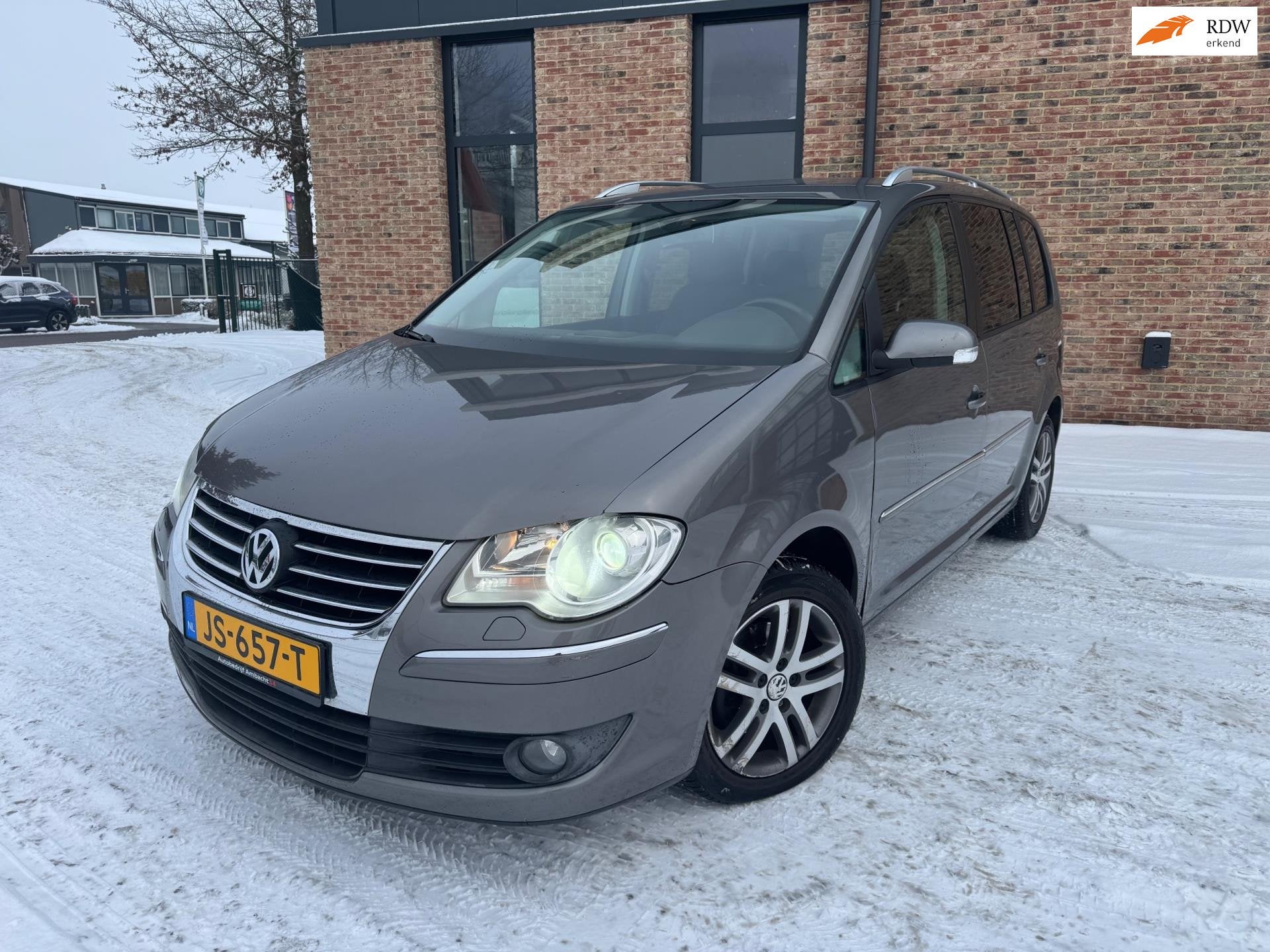 Volkswagen Touran 1.4 TSI Highline Business, Gebruikt, 4 cilinders, Automatische klimaatregeling, Bedrijf