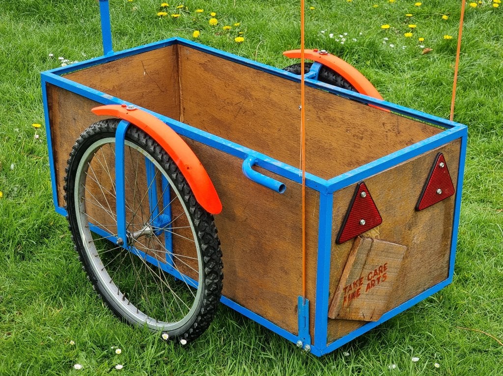 Grote fietskar met 24-inch wielen, zitje en koppeling, Fietsen en Brommers, Fietsaccessoires | Aanhangers en Karren, Ophalen, Gebruikt