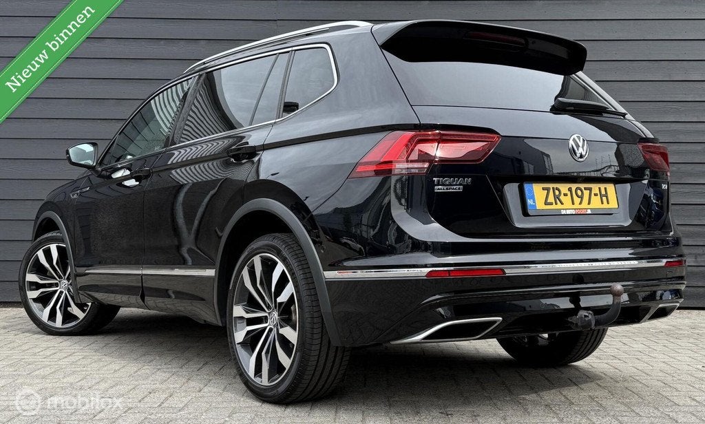 Volkswagen Tiguan Allspace 1.5 TSI ACT DSG Pano.dak/Trekhaak, Auto's, Volkswagen, 15 km/l, Gebruikt, Zwart, 750 kg