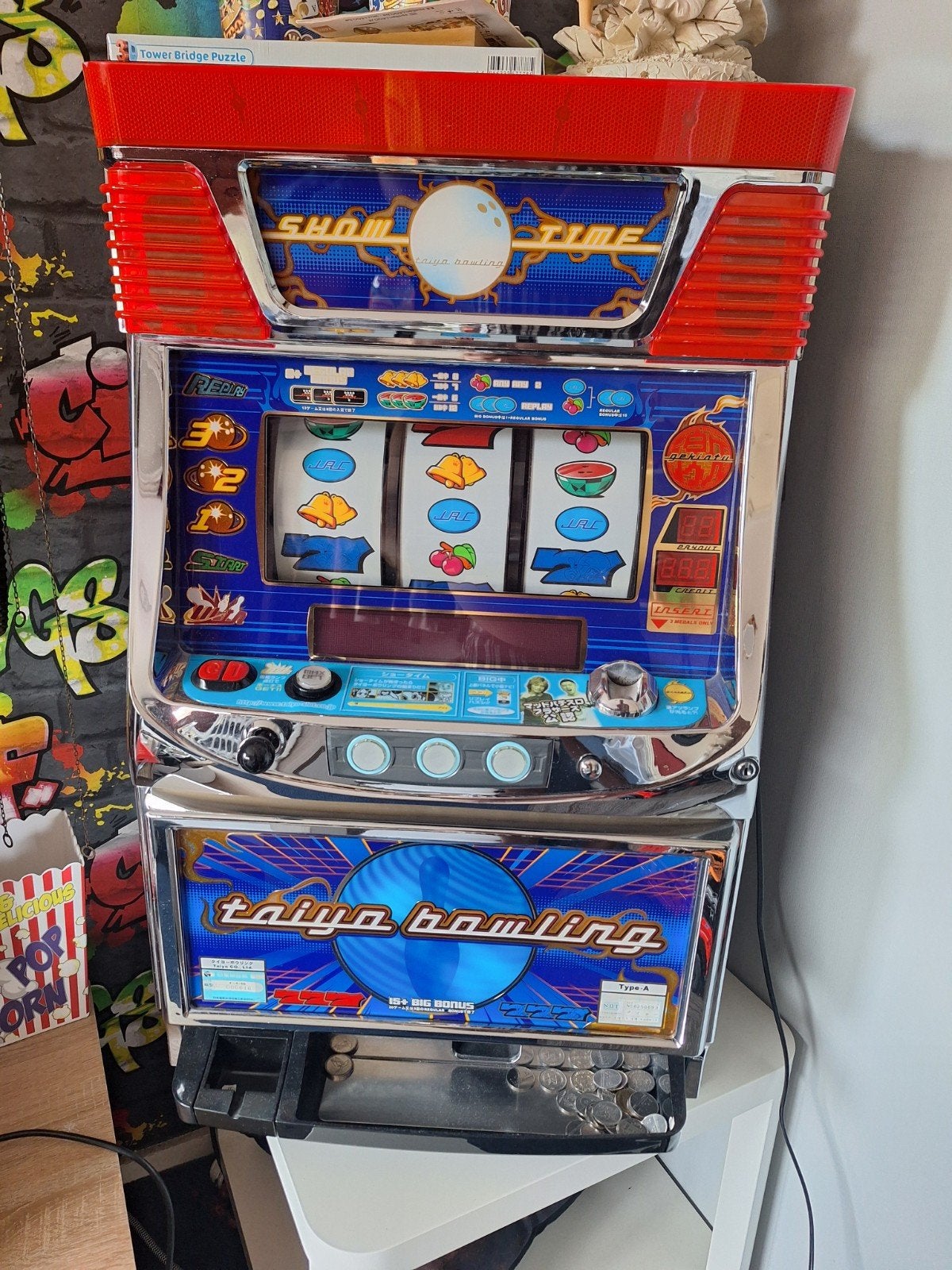 Gokkast (Japanse), Verzamelen, Automaten | Gokkasten en Fruitautomaten, Overige munten, Ophalen, Zo goed als nieuw, Met sleutels