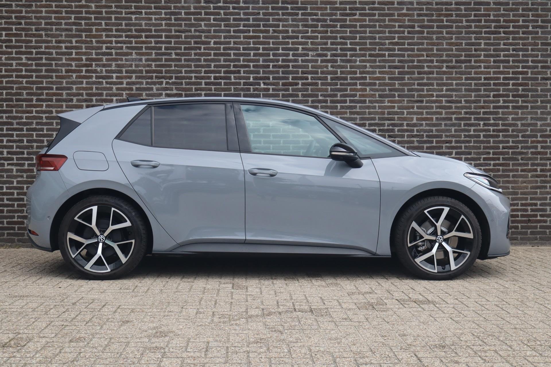 Volkswagen ID.3 Neo 190pk Style 58 kWh | Panoramadak | 20" V, Auto's, Automaat, 12 maanden, Achterwielaandrijving, Zwart
