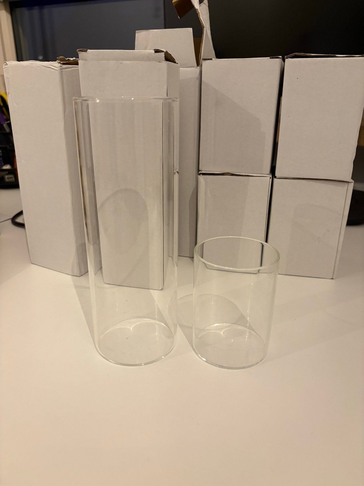 Glazen cilinder vazen set - 18cm en 8cm hoog, diameter 6cm, Ophalen of Verzenden, Zo goed als nieuw, Wit, Glas