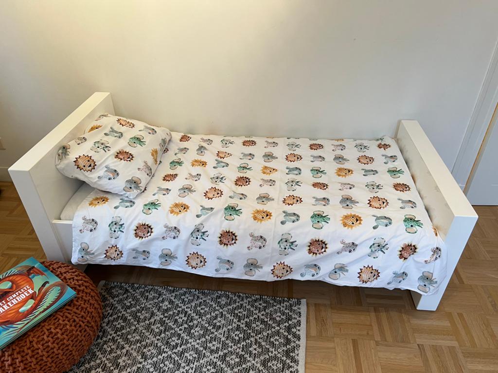 Junior bed hoogglans wit Kidsmill Alaska II 150x70cm +toebeh, Ophalen, 70 tot 85 cm, 140 tot 160 cm, Zo goed als nieuw