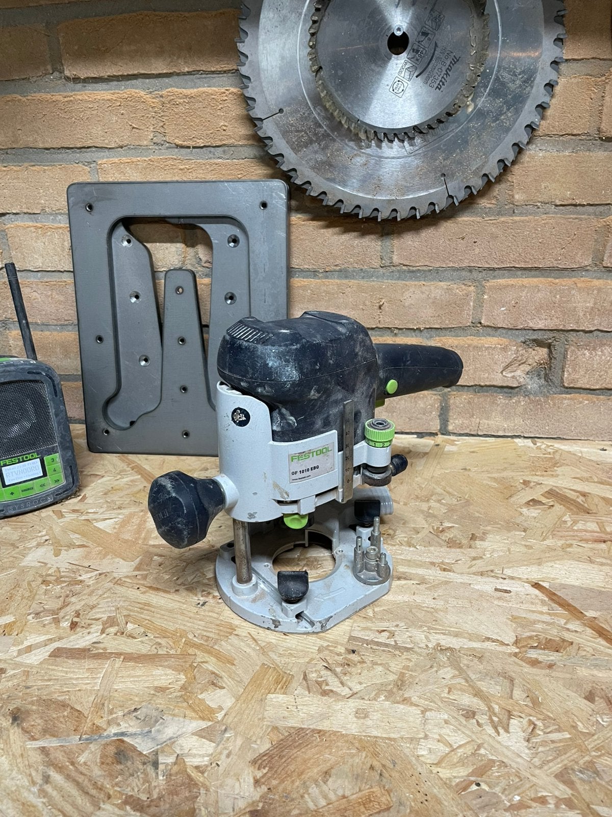 Festool bovenfrees of1010 ebq voor onderdelen, Doe-het-zelf en Verbouw, Gereedschap | Freesmachines, Ophalen of Verzenden, Zo goed als nieuw