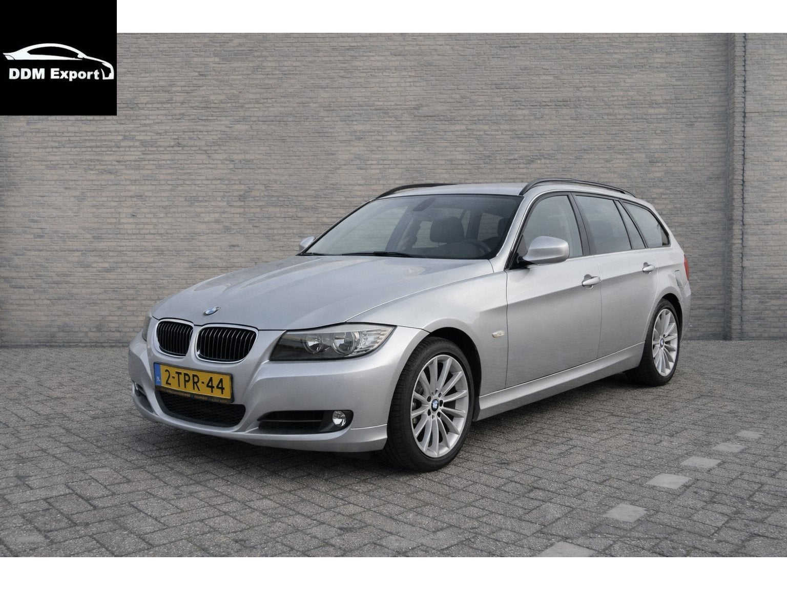 BMW 3 Serie Touring 318i Luxury Line | Clima | Cruise | - En, Auto's, Euro 5, Handgeschakeld, Parkeersensor, 1405 kg