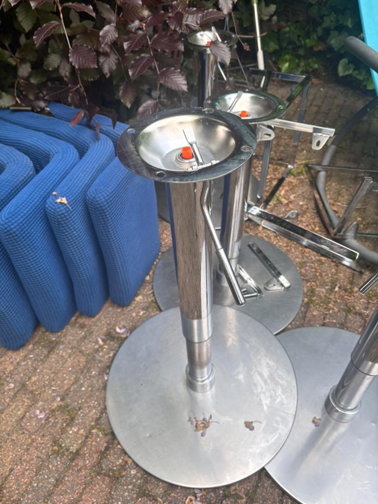 Barkruk poten met gasveer, Ophalen, Gebruikt