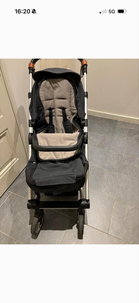 Mutsy Nexo buggy met voetenzak en regenhoes, Ophalen, Zo goed als nieuw, Overige merken, Regenhoes