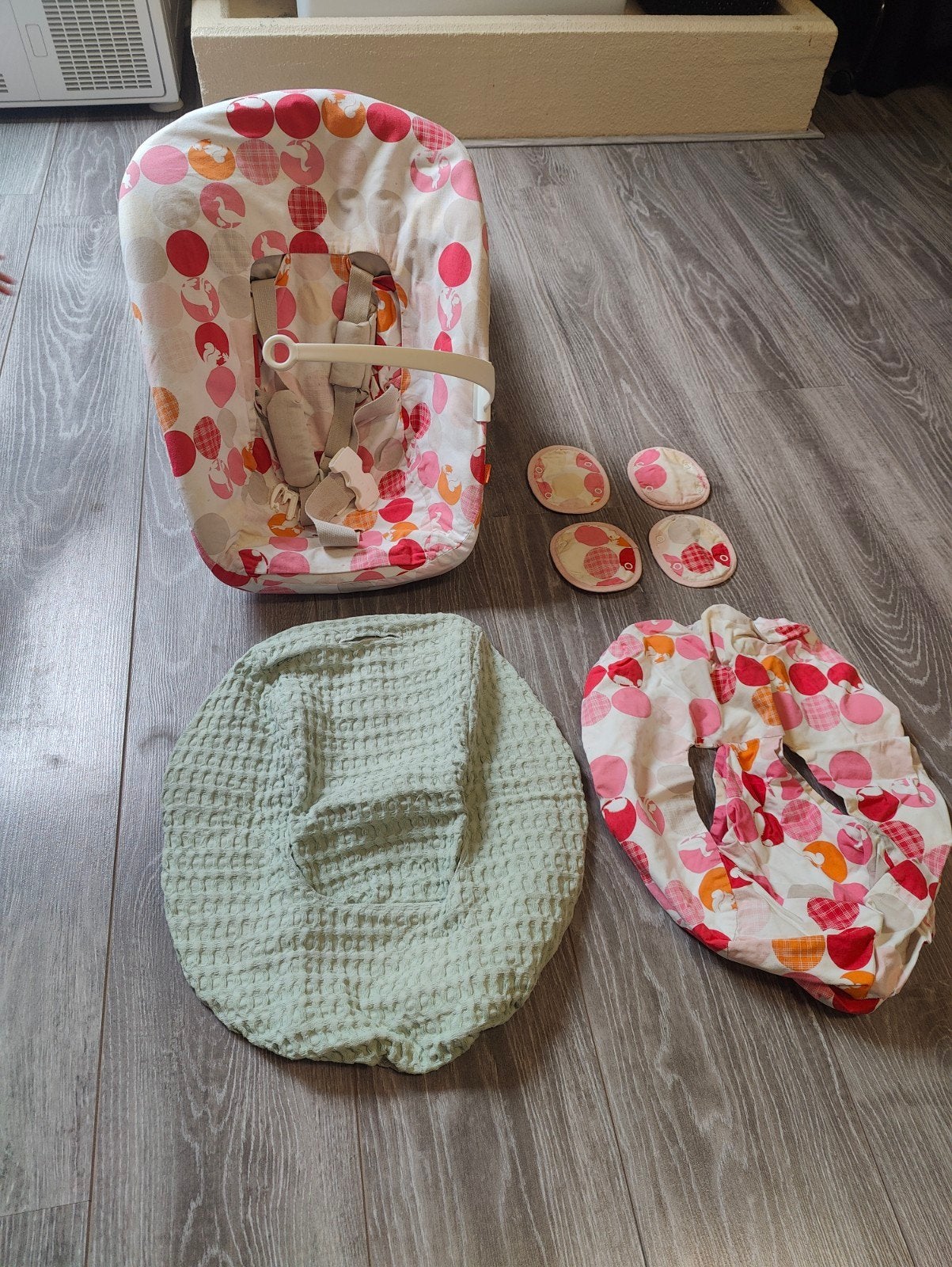 stokke newborn set inclusief 3 hoezen en speelboog, Ophalen, Zo goed als nieuw, Overige typen