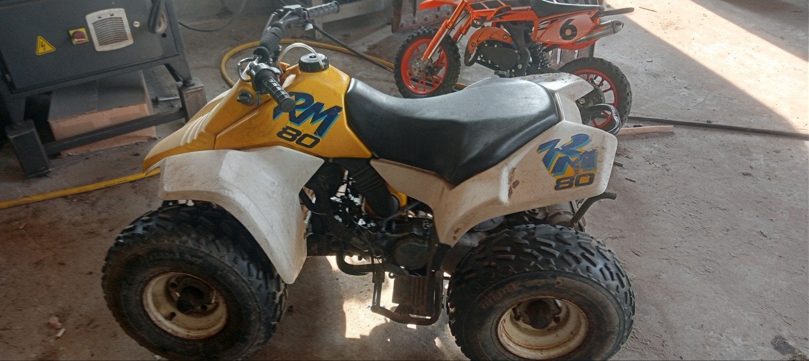 Suzuki lt80
