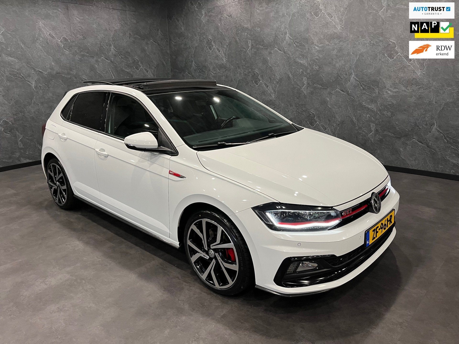 Volkswagen Polo 2.0 TSI GTI DSG 200 PK PANO LED NL AUTO NAP, Dealer onderhouden, Gebruikt, Euro 6, 4 cilinders