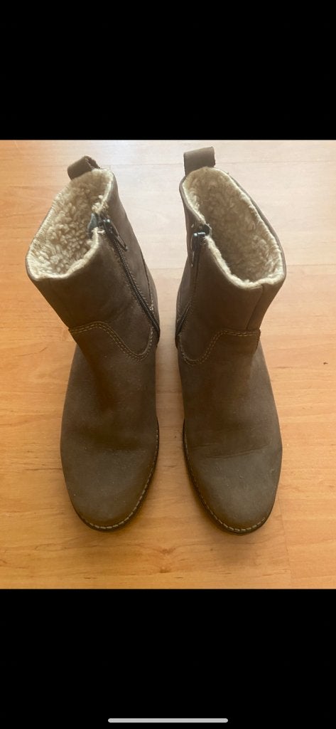 Bruine enkellaars suede maat 36: ZGAN, Bruin, Lage of Enkellaarzen, Ophalen of Verzenden, Zo goed als nieuw