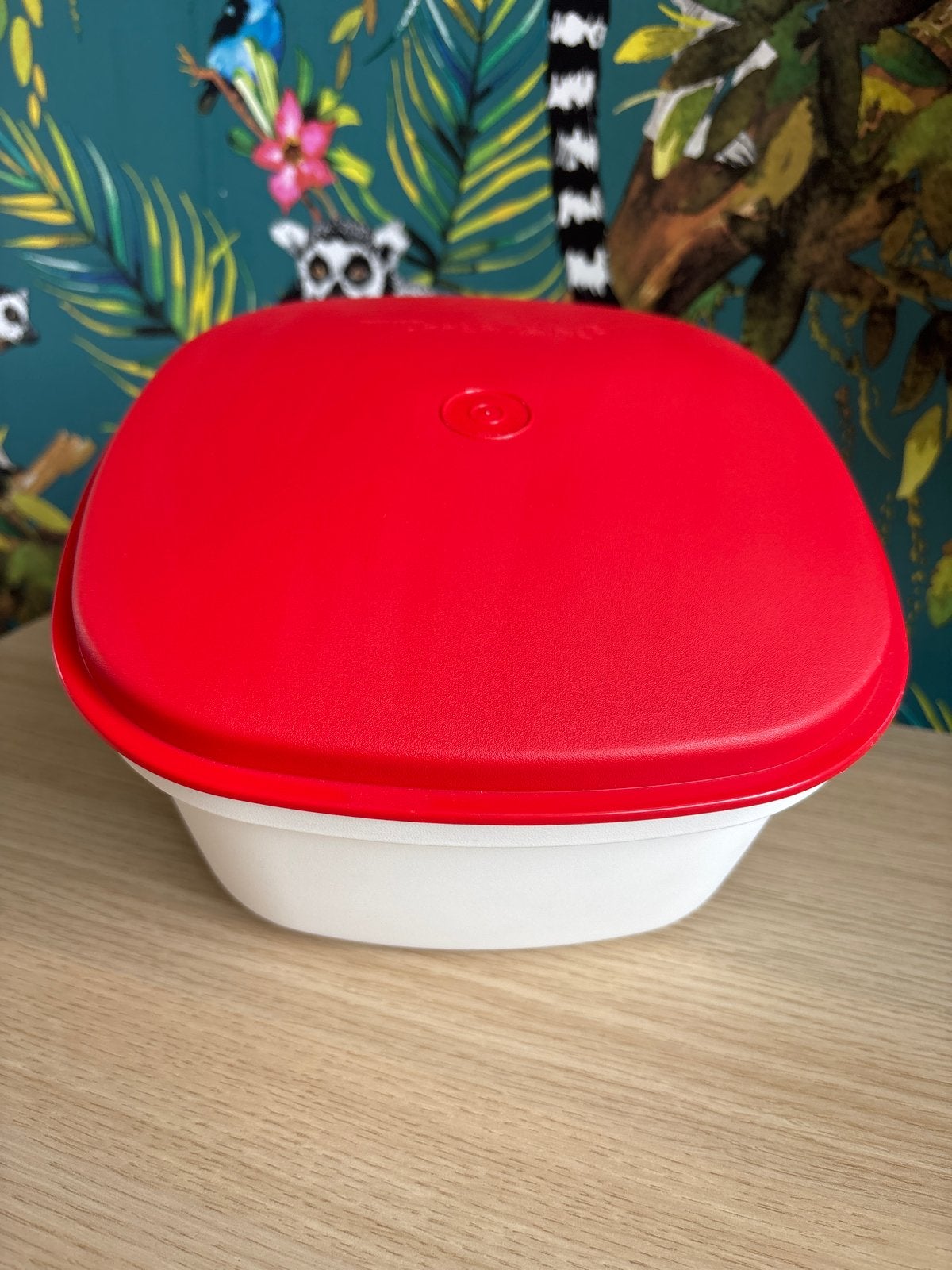 Tupperware Serveerwonder - Wit/Rood, Schaal, Wit, Ophalen of Verzenden, Zo goed als nieuw