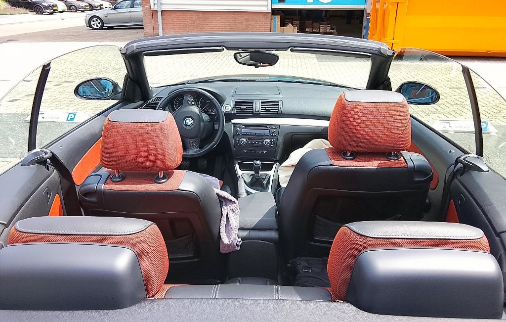 BMW 118i Cabrio M Sport - nieuwe koppeling + nieuwe APK, Auto's, BMW, 1-Serie, 1995 cc, Cabriolet, 4 stoelen