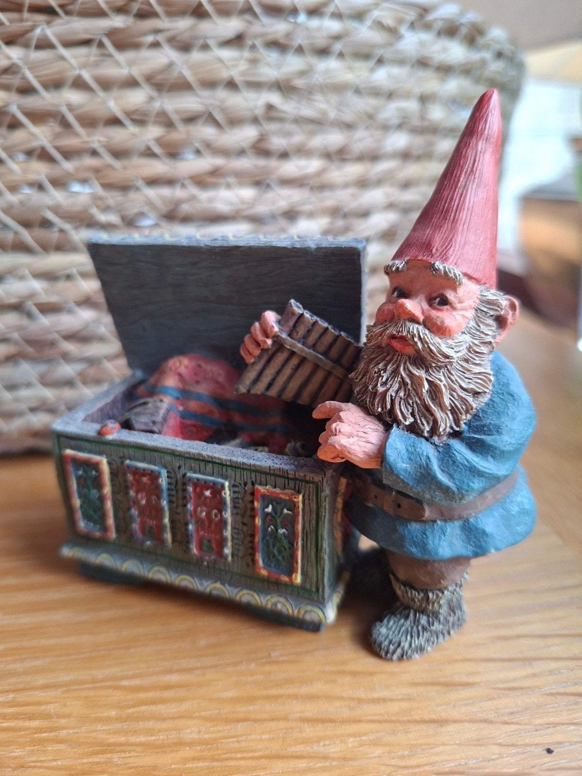 Rien Poortvliet kabouter met schatkist beeldje figurine, Verzamelen, Ophalen of Verzenden, Zo goed als nieuw, Fantasy