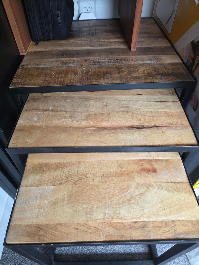 Set van 3 leuke bijzettafeltjes - Hout en Metaal, Huis en Inrichting, Tafels | Bijzettafels, Gebruikt, Vierkant, 55 tot 75 cm