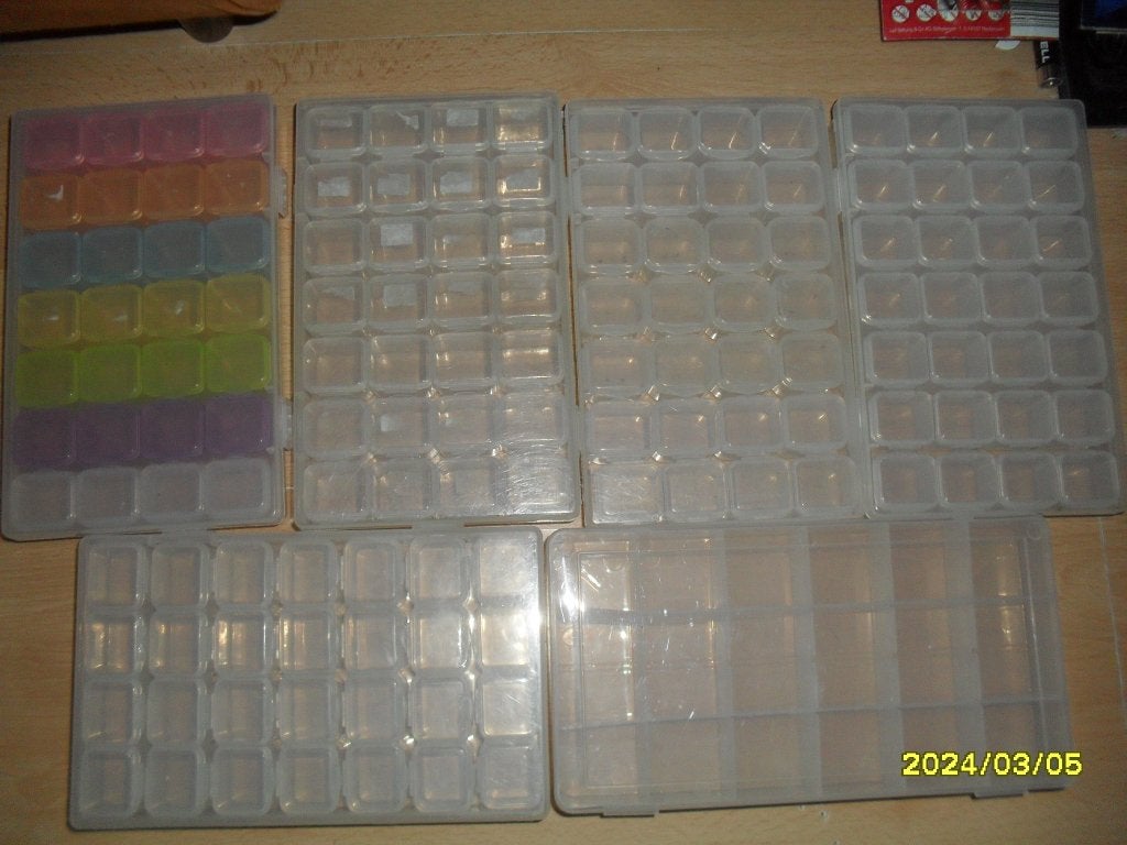 6 Zo Goed Als Nieuwe Doosjes voor Diamond Painting steentjes, Hobby en Vrije tijd, Knutselen, Ophalen of Verzenden, Zo goed als nieuw