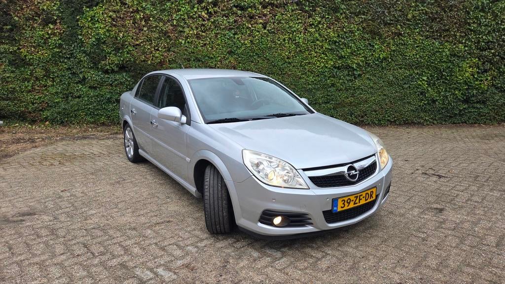 Opel vectra 2.2, Voorwielaandrijving, Zwart, Vectra, Zilver of Grijs