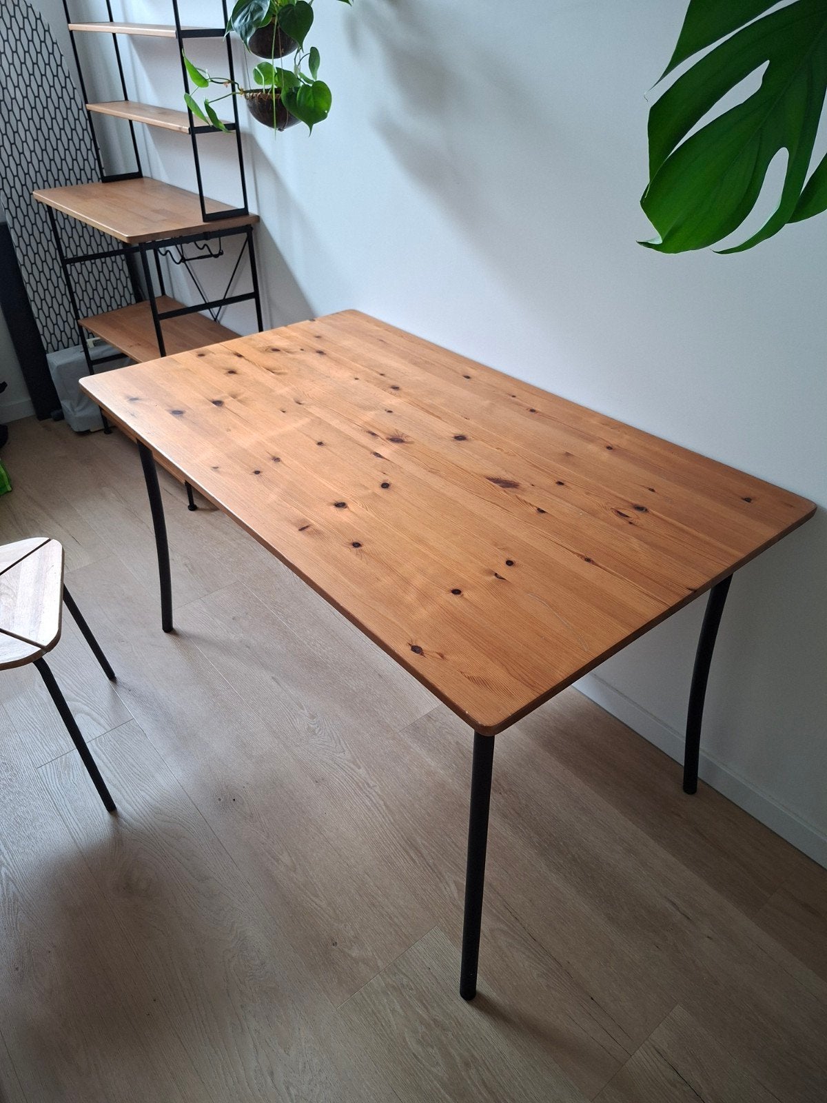 Ikea eettafel met 4 stoelen en eventueel bijpassende kast, Ophalen, Gebruikt, Eikenhout, 50 tot 100 cm