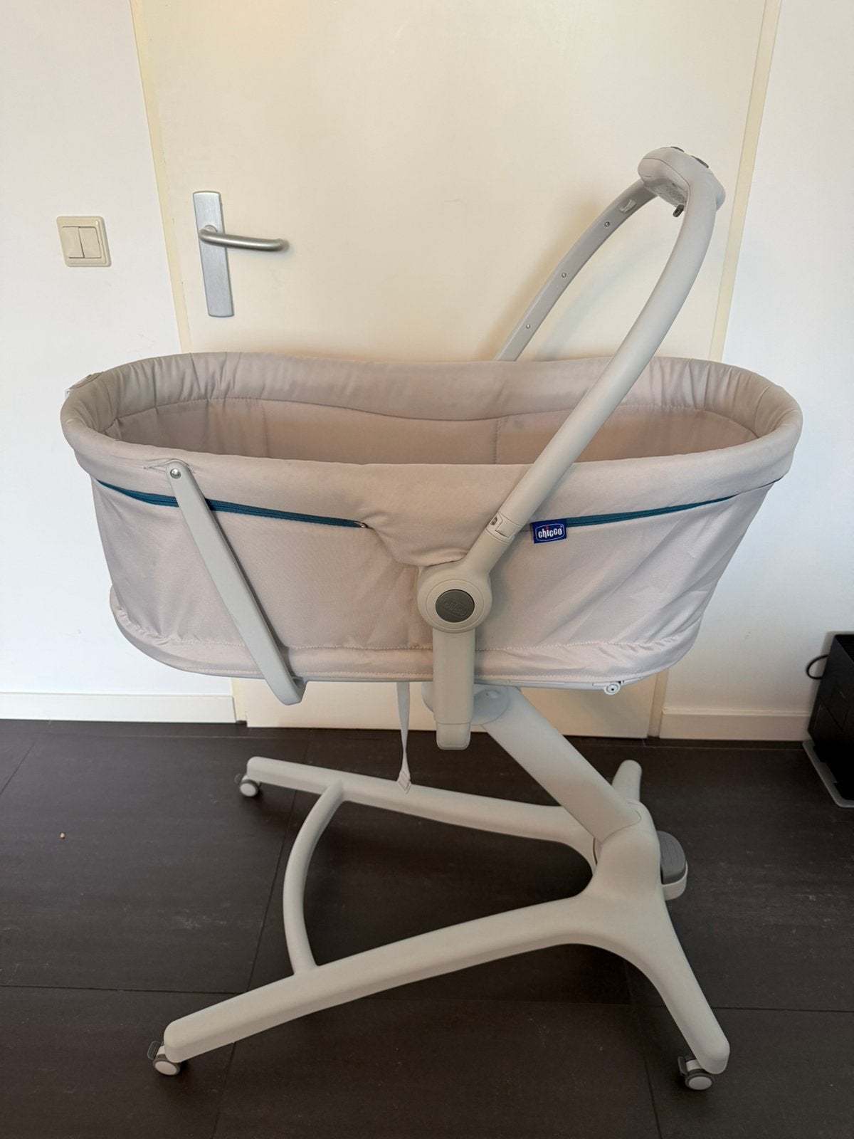 Chicco 4-in-1 wieg met speelboog, Ophalen, Zo goed als nieuw, Wieg