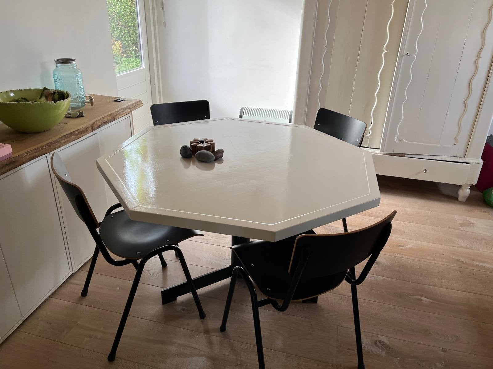 mooie comfortabele zwarte stoelen, Huis en Inrichting, Ophalen, Zwart, Zo goed als nieuw, Metaal