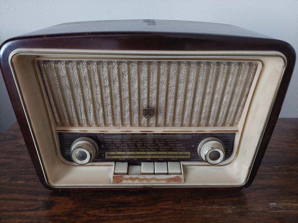 Ouderwetse radio, Ophalen