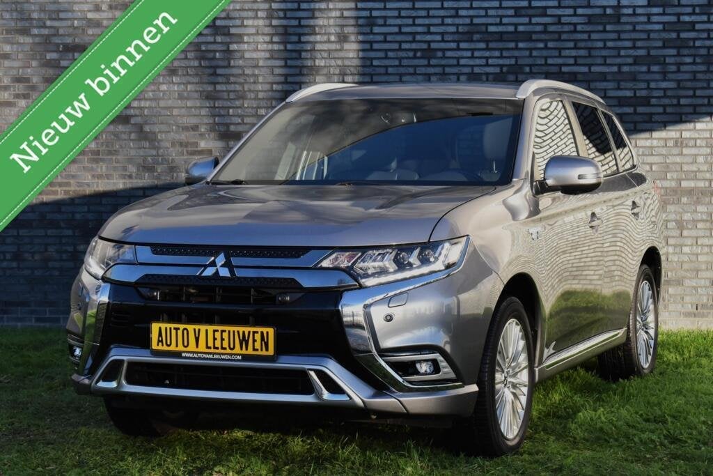 Mitsubishi Outlander 2.4 PHEV Diamand Edition 360º CAMERA/L, Automaat, Euro 6, 4 cilinders, 1865 kg