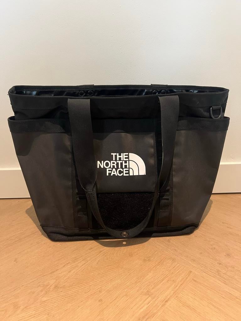 The North Face Base Camp Tote Bag Zwart, Ophalen of Verzenden, Zo goed als nieuw, Zwart, 30 cm of meer