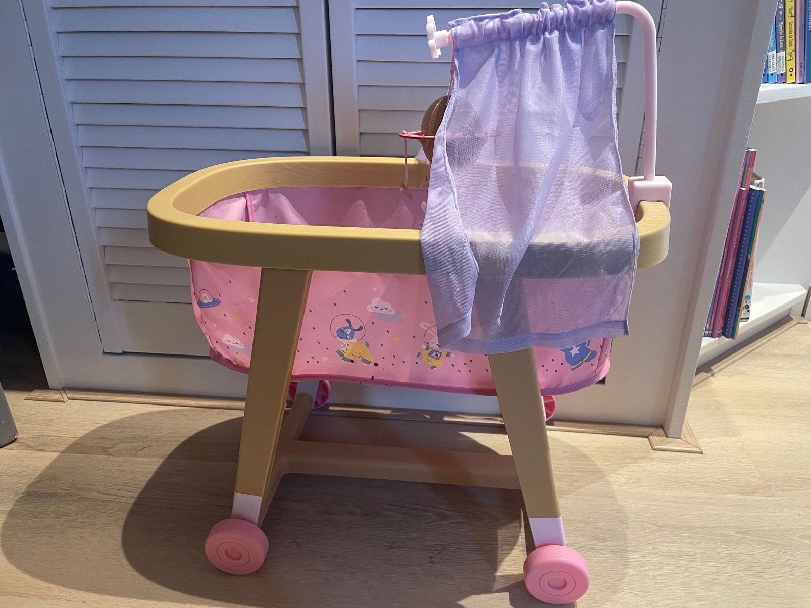 Baby born poppenwieg, Kinderen en Baby's, Speelgoed | Poppen, Ophalen, Zo goed als nieuw, Babypop