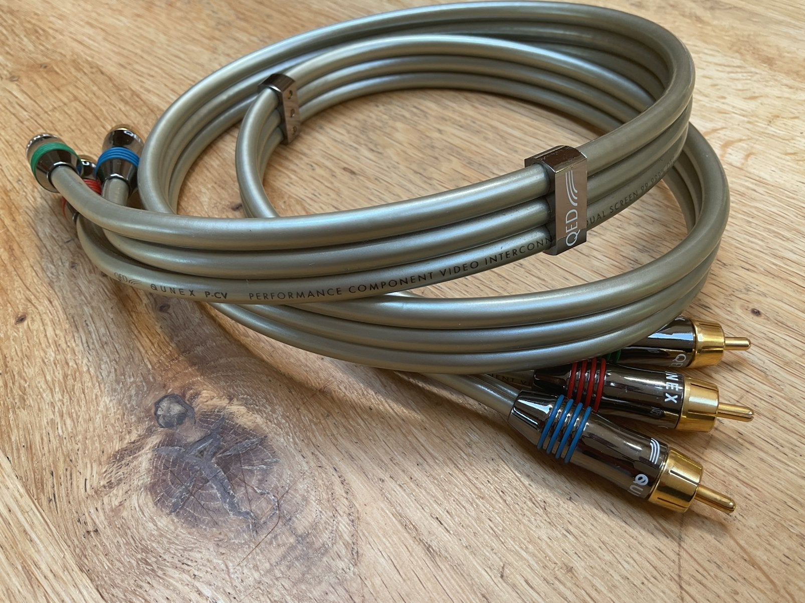 QED Qunex P-CV component video interconnect 100cm, Ophalen of Verzenden, Gebruikt, Minder dan 2 meter, Componentkabel