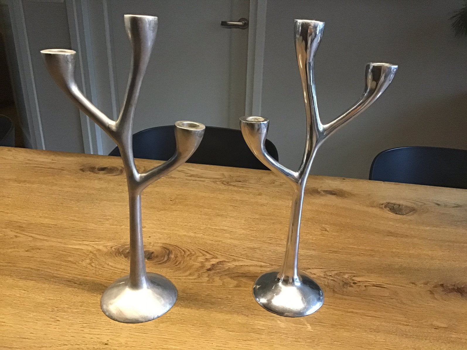 2 MASSIEF ALLUMINIUM DESIGN “BOOMTAK KANDELAARS “ 1970, Ophalen of Verzenden, Zo goed als nieuw