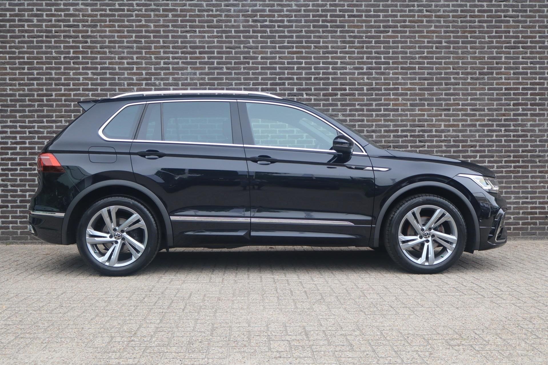 Volkswagen Tiguan 1.5 TSI 150pk DSG R-Line Business+ | Panor, Auto's, 12 maanden, Stof, Euro 6, 4 cilinders