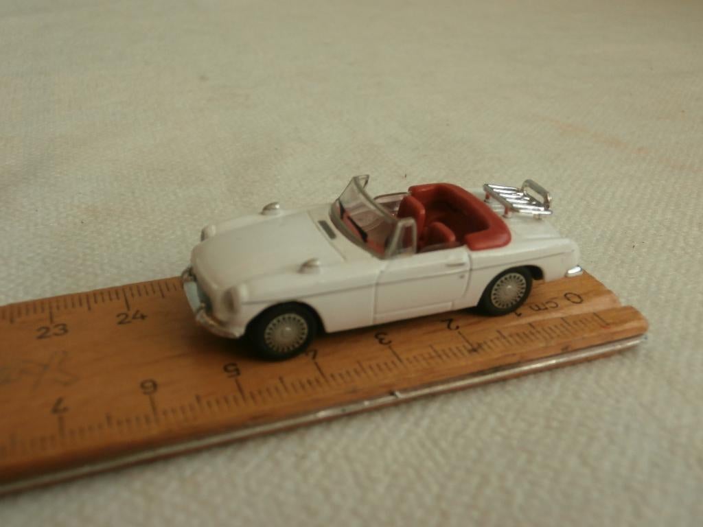 Metalen MG.B Cabriolet 1:87 ?, Ophalen of Verzenden, Zo goed als nieuw, Auto, Overige merken